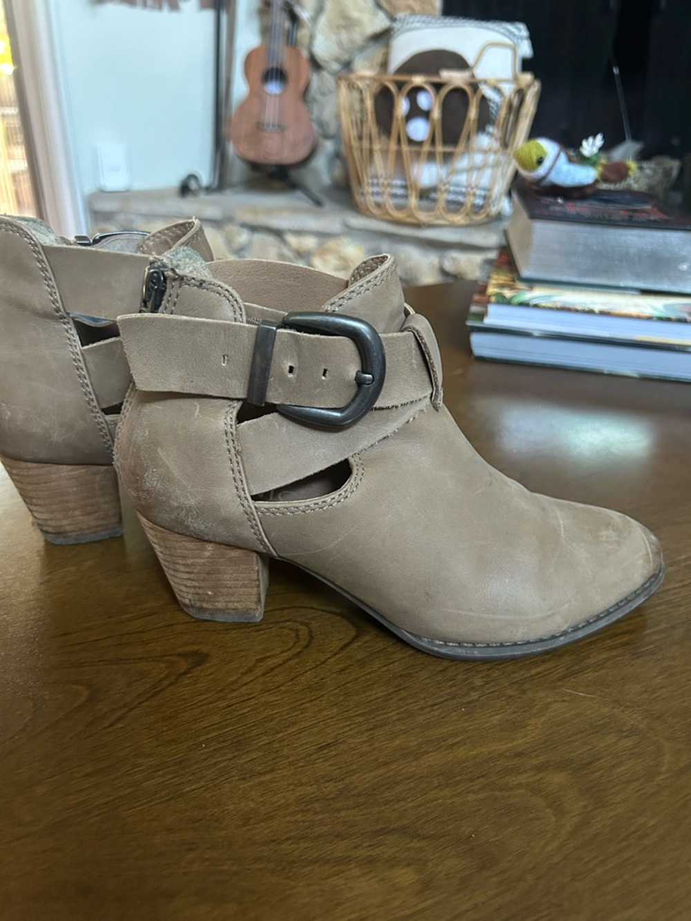 Vionic - Rory Leather Bootie - Picture 3 of 6